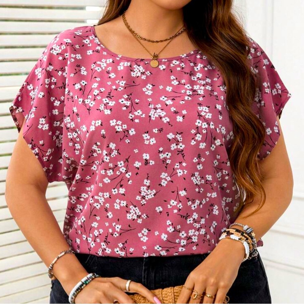 Women’s Floral Batwing Sleeve Blouse- NWT